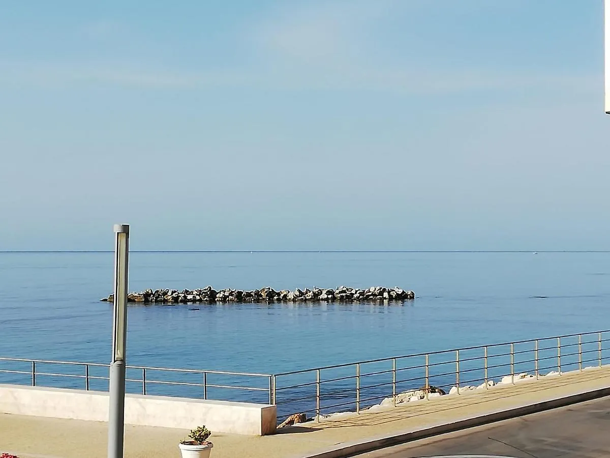 Holiday home Veranda Sul Mare - Casa Vacanze Fronte Mare Villa Sciacca Italy