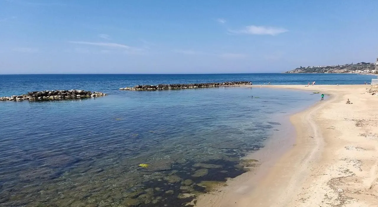 Veranda sul mare - casa vacanze FRONTE MARE Villa Sciacca Italia